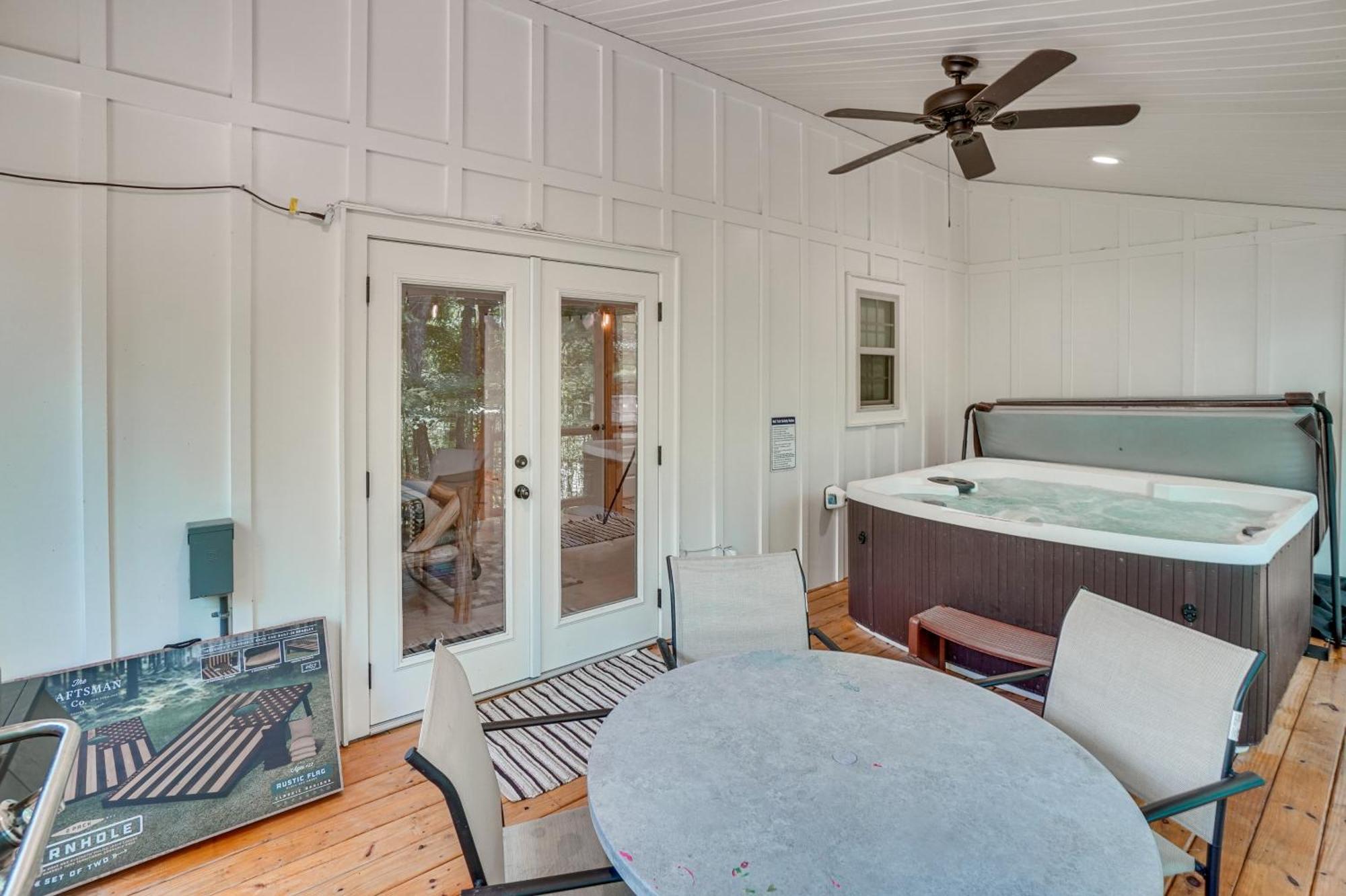 Stunning Helen Getaway With Hot Tub And Ev Charger! Villa ภายนอก รูปภาพ